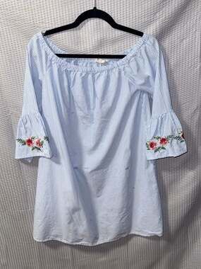 No Comment Off the Shoulder Blue Striped Floral Embroidered Bell Sleeve Tunic dr